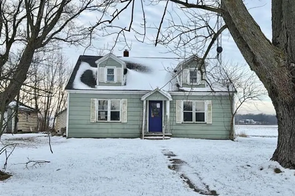 1206 N County Road 1125 Toledo, IL 62468, Cumberland County