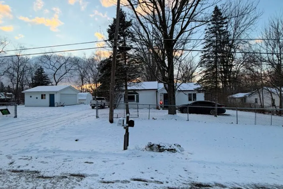 2484 Eugene St Burton, MI 48519, Genesee County