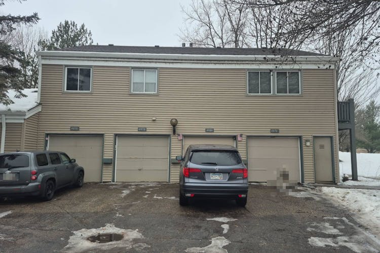 4880 Grenwich Trl N Oakdale, MN 55128, Washington County