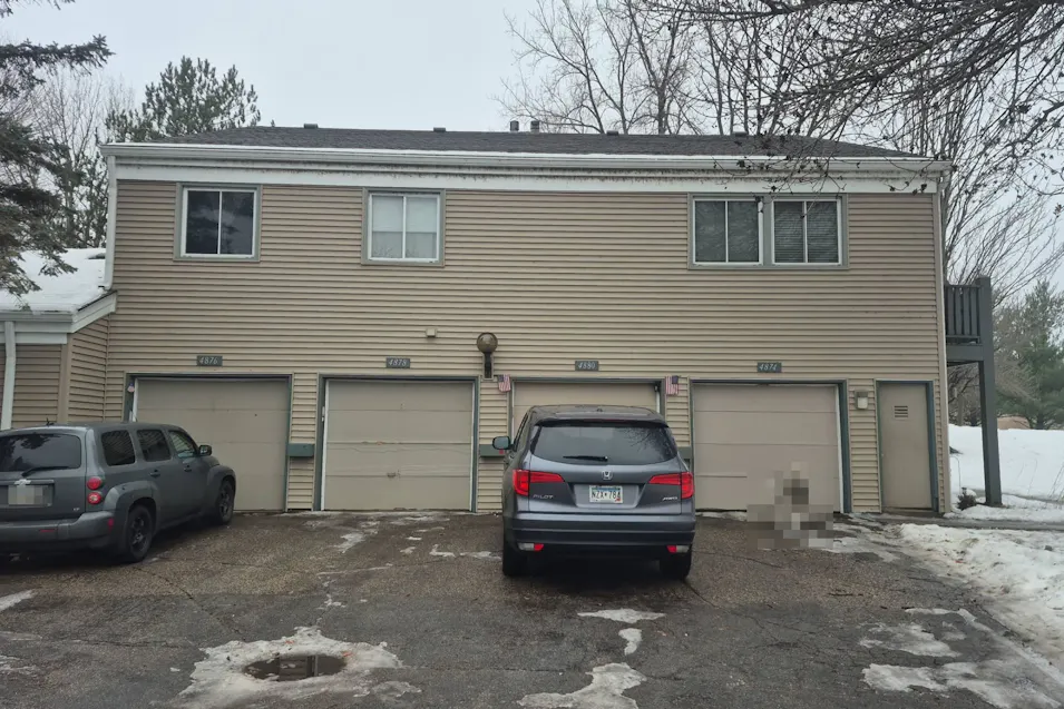 4880 Grenwich Trl N Oakdale, MN 55128, Washington County