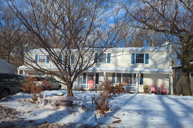 309 Lantern Dr NW Comstock Park, MI 49321, Kent County