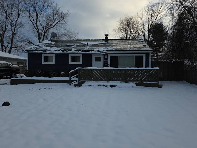 4627 Don St Holt, MI 48842, Ingham County