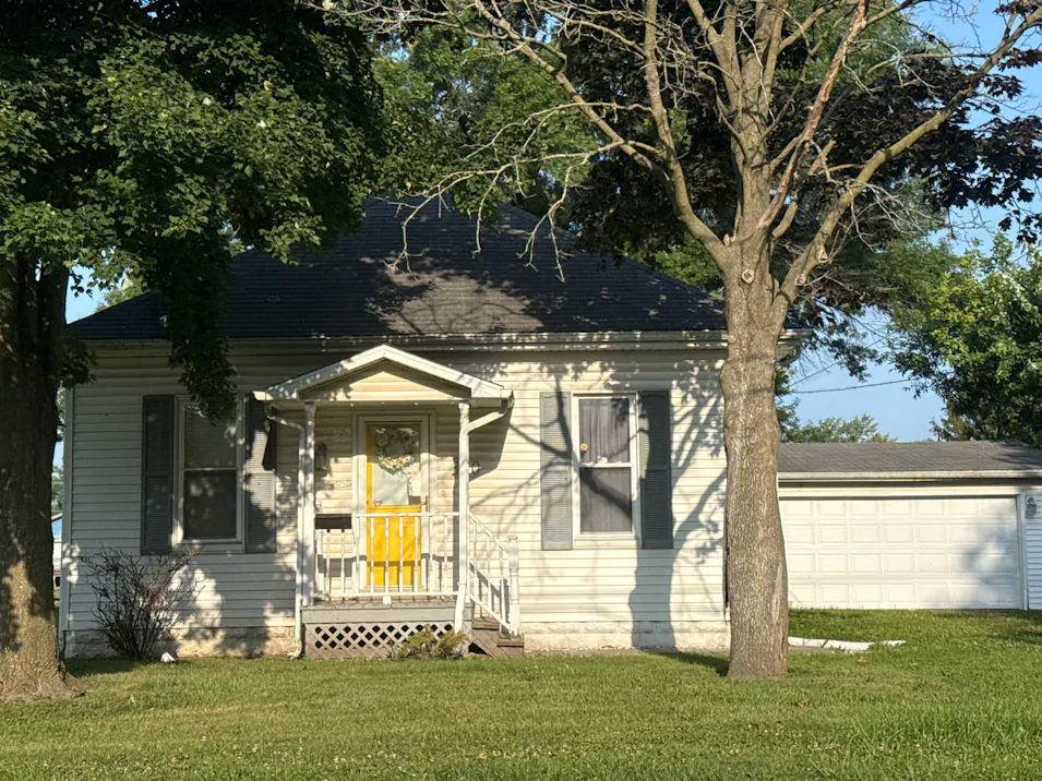 340 N Plum St Carlinville, IL 62626, MacOupin County
