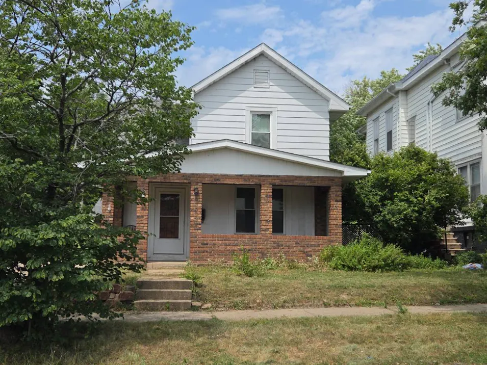 803 W Armstrong Ave Peoria, IL 61606, Peoria County