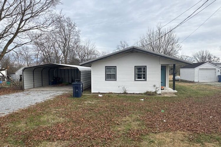 1208 Thomasville Rd Houston, MO 65483, Texas County