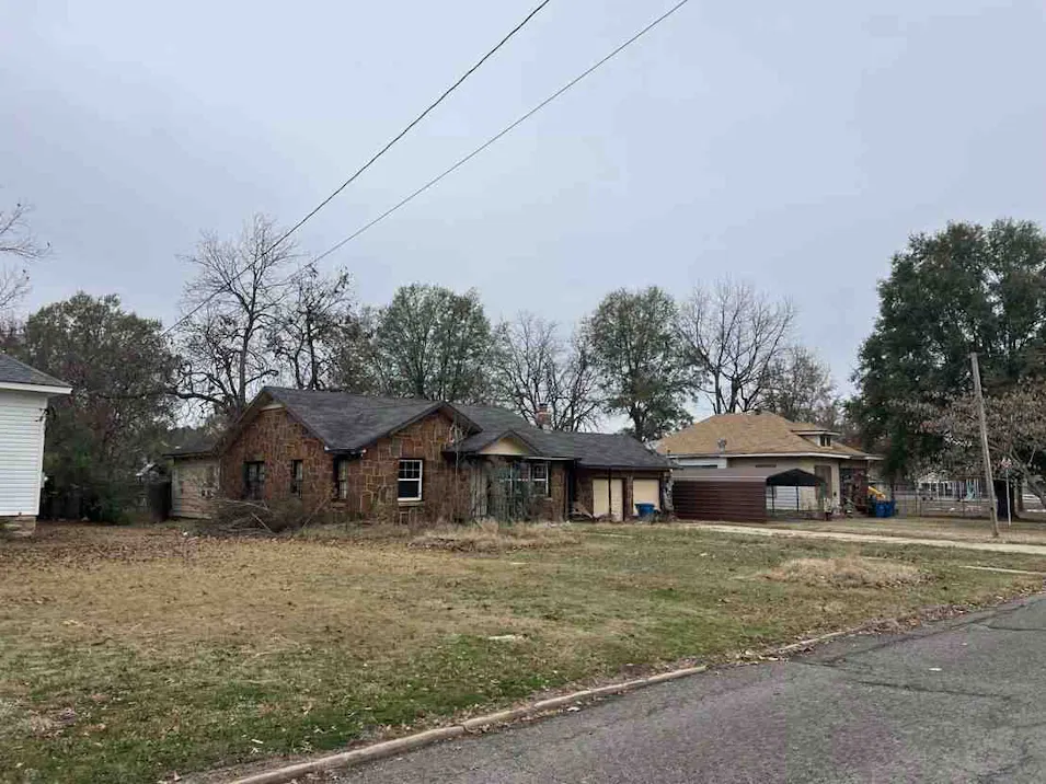 733 S 7th St McAlester, OK 74501, Pittsburg County