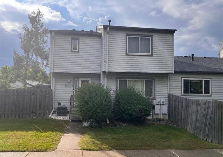 3422 Highlander Dr Eagan, MN 55122, Dakota County