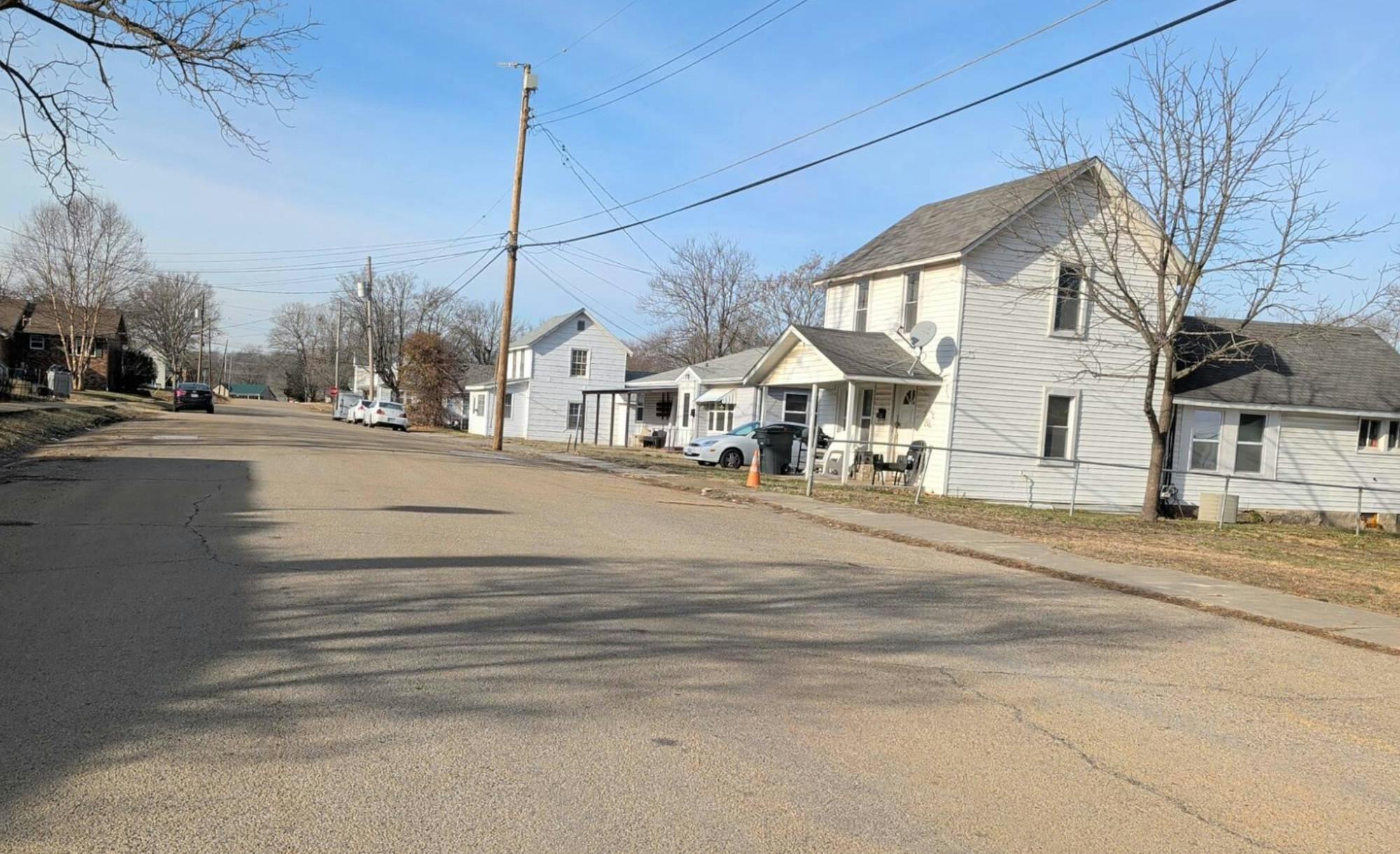 Louise St, Bonne Terre, MO 63628