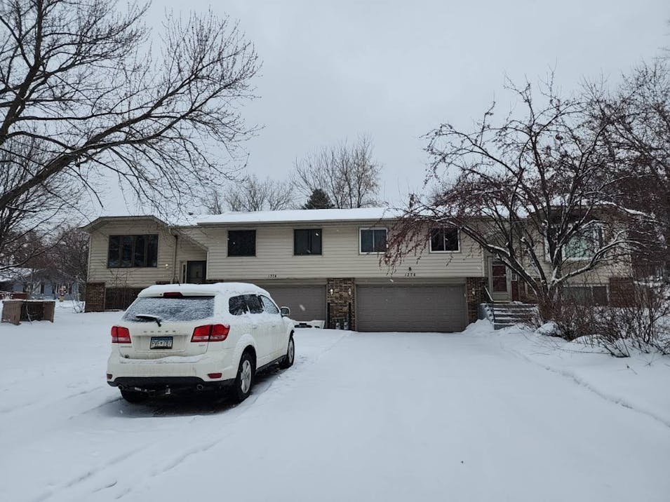 1374 Lakeside Cir Eagan, MN 55123, Dakota County