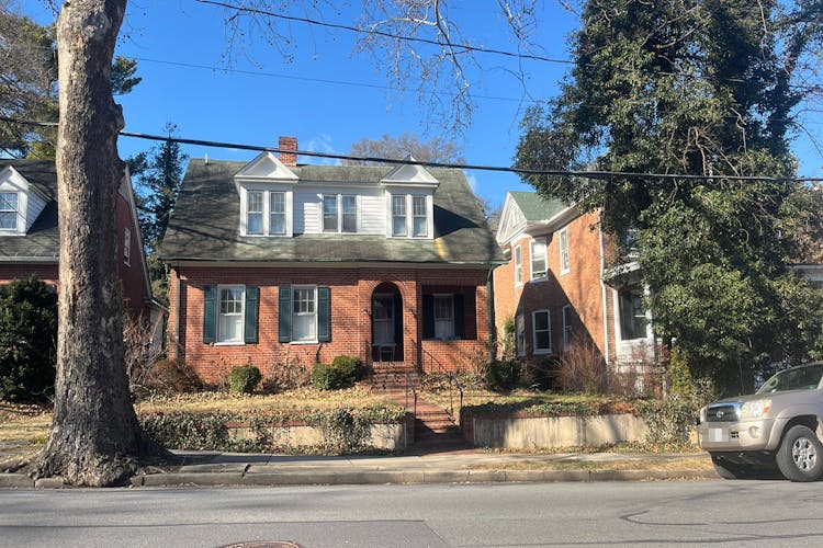 419 S Stewart St Winchester, VA 22601, Winchester City County