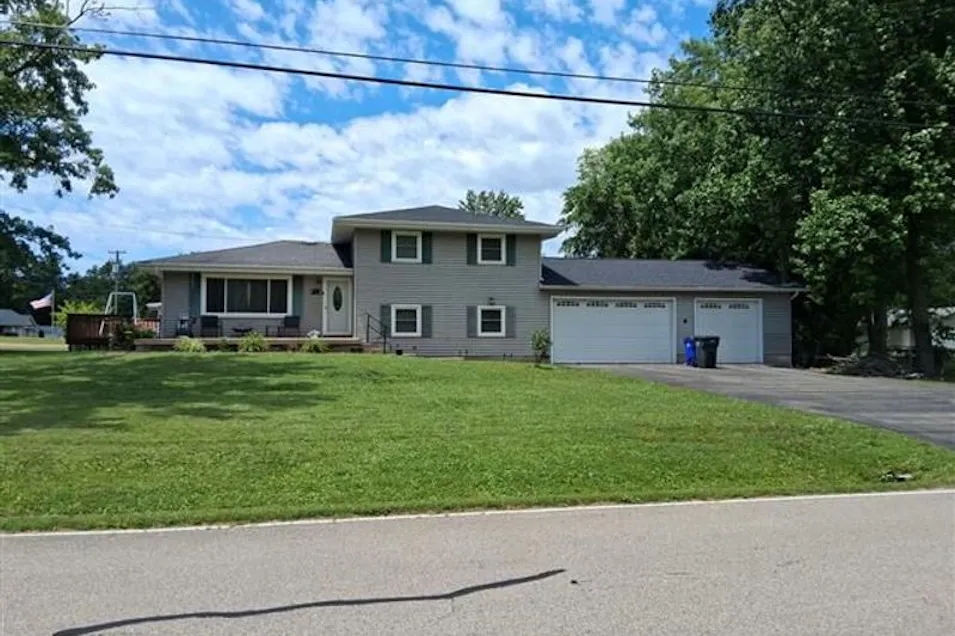 409 Excelsior Rd Decatur, IL 62521, Macon County