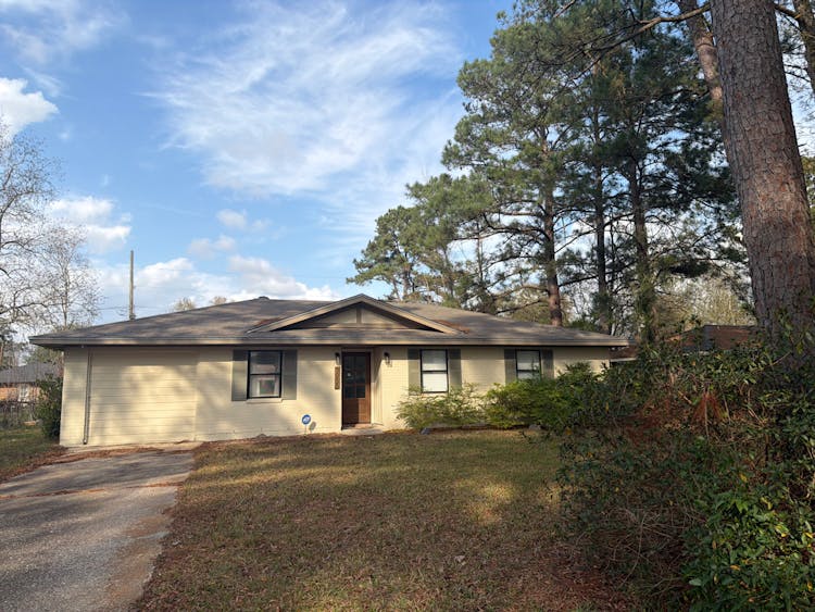 1055 Kent St Vidor, TX 77662, Orange County