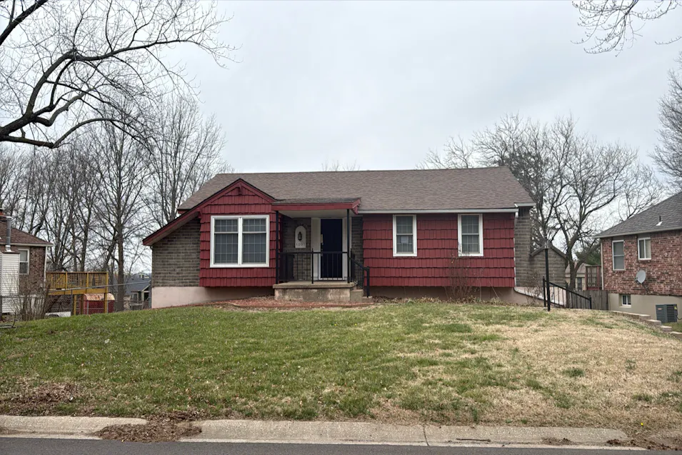 1001 NW Canterbury Rd Blue Springs, MO 64015, Jackson County