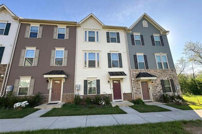 Tall Oaks Rd, Montgomery Village, MD 20886