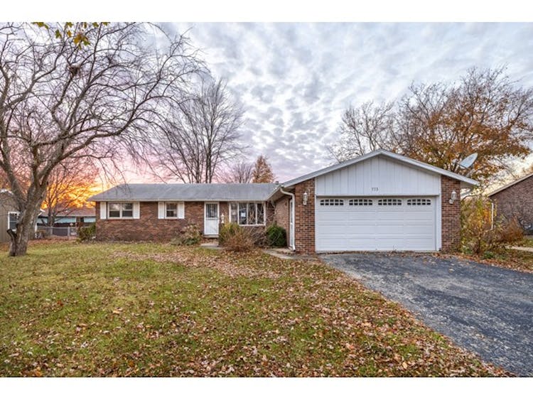 773 Stonewall Dr Bourbonnais, IL 60914, Kankakee County