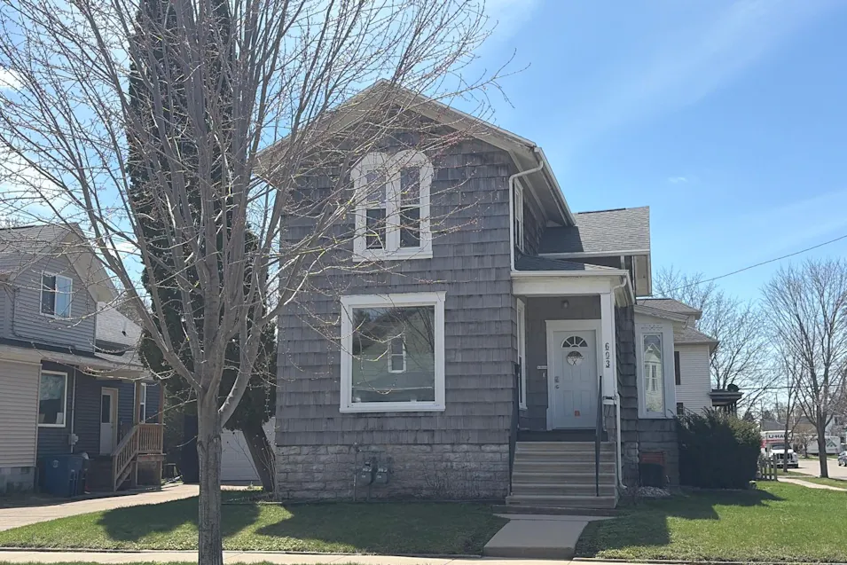 603 Otter Ave 128 Bay Street Oshkosh, WI 54901, Winnebago County