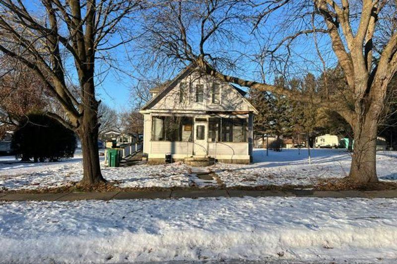 Grove St, Janesville, MN 56048