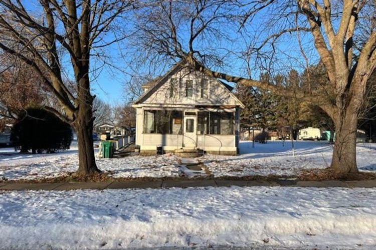 312 W Grove St Janesville, MN 56048, Waseca County