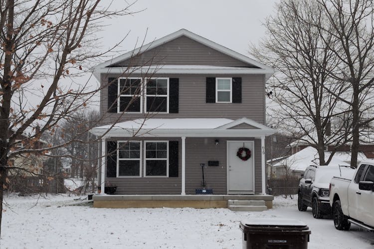 619 Center St Jackson, MI 49202, Jackson County