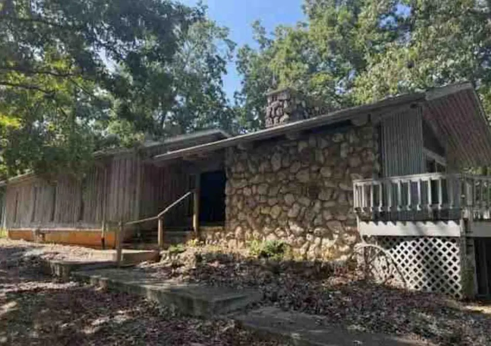 992 State Highway 142 E Doniphan, MO 63935, Ripley County