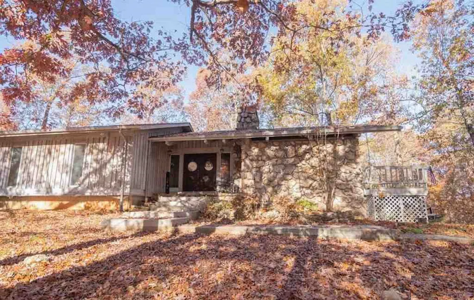 992 State Highway 142 E Doniphan, MO 63935, Ripley County