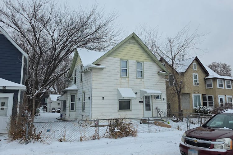 140 2nd Av S South Saint Paul, MN 55075, Dakota County