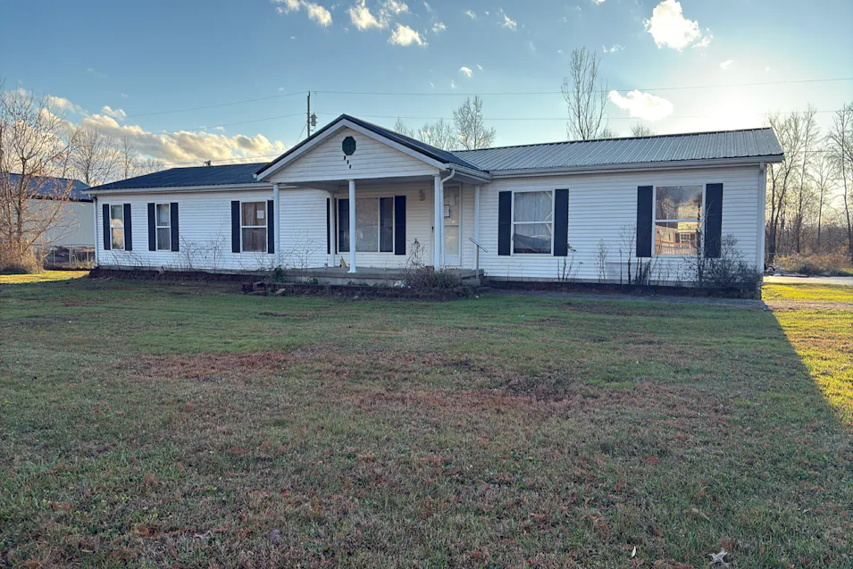 200 Sunset Dr Clay City, KY 40312, Powell County
