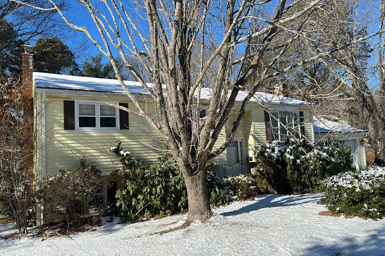 71 Jerry Lane North Kingstown, RI 02852, Washington County