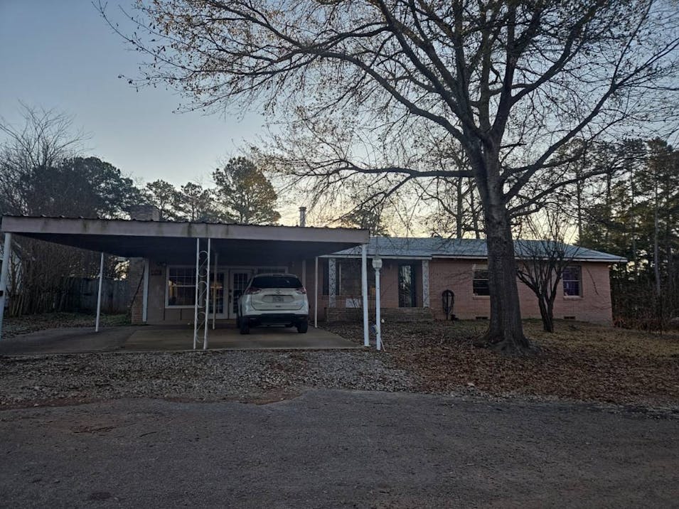 305 Butler St Arp, TX 75750, Smith County