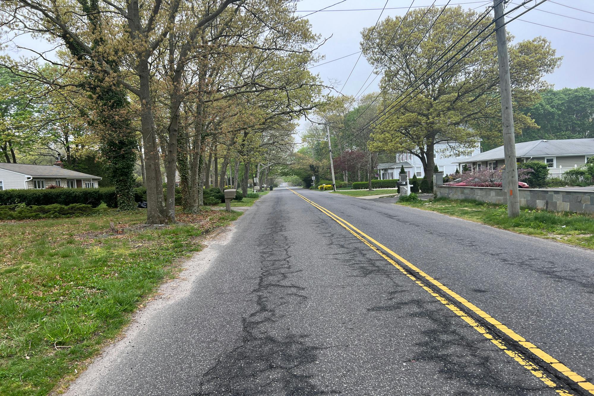 Robinson Ave, Medford, NY 11763