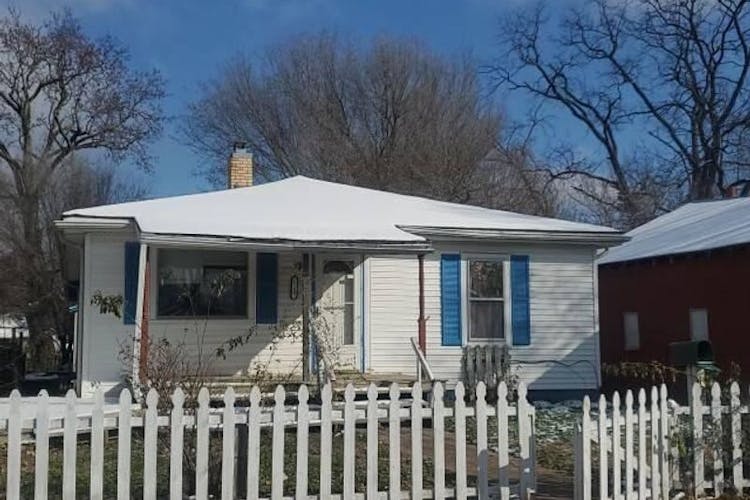 108 E Eberwine Ave Vincennes, IN 47591, Knox County