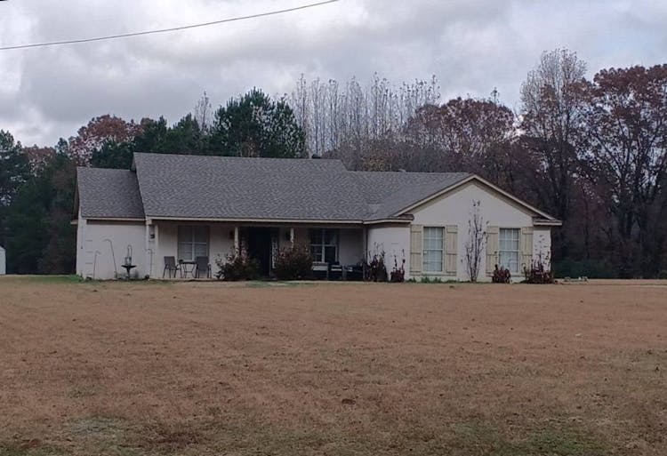 2998 Highway 178 West Holly Springs, MS 38635, Marshall County