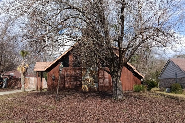 27 Clairmont Cir Laurel, MS 39440, Jones County