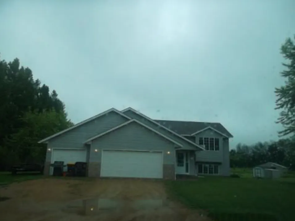 13556 355th St Lindstrom, MN 55045, Chisago County