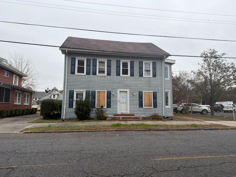 123 N Cannon St