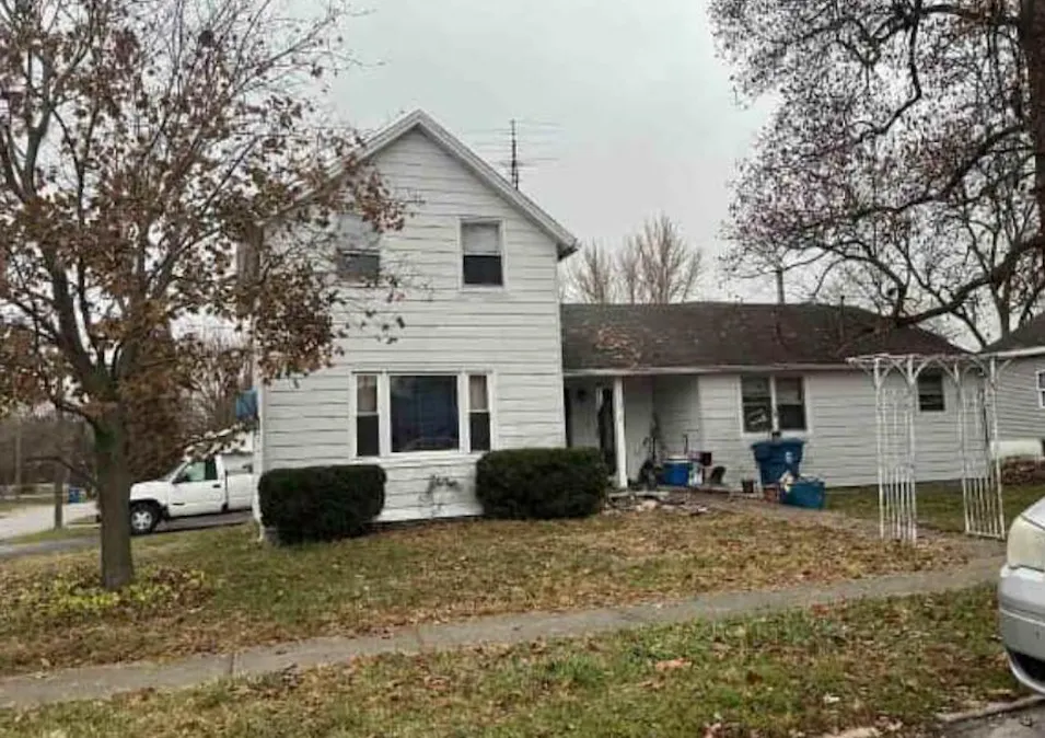 112 West State St Morocco, IN 47963, Newton County