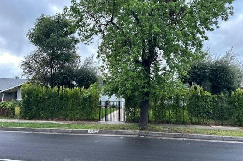 Lassen St, Northridge, CA 91343