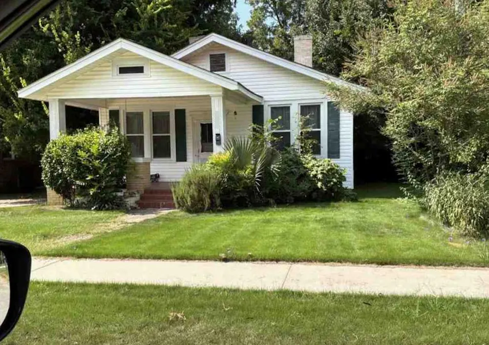 107 Durst Ave E Greenwood, SC 29649, Greenwood County