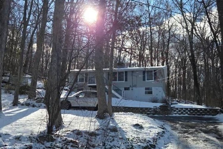 22 Greenhill Rd Hamburg, NJ 07419, Sussex County