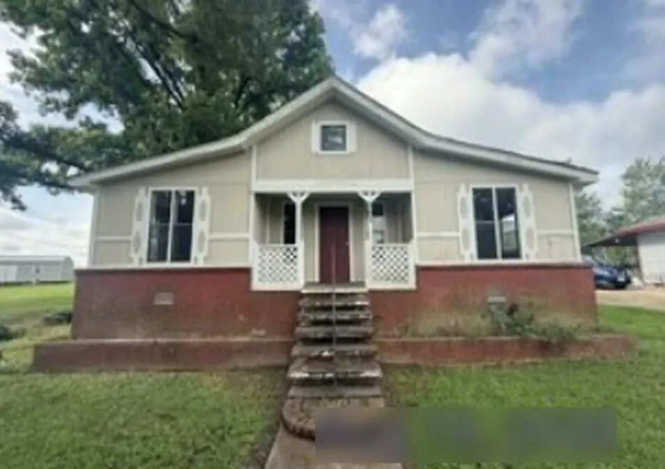 205 Parker St Duck Hill, MS 38925, Grenada County