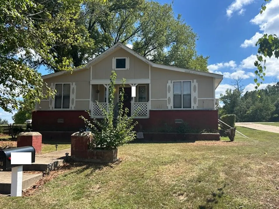 205 Parker St Duck Hill, MS 38925, Grenada County