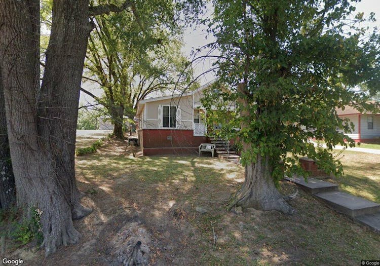 205 Parker St Duck Hill, MS 38925, Grenada County