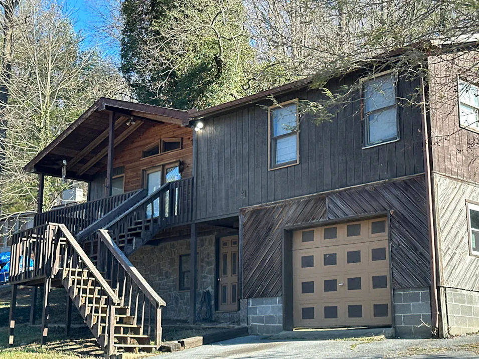 1111 Berry Rd Elizabethton, TN 37643, Carter County