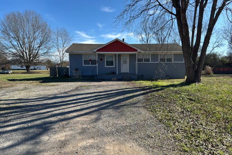 2830 Christmasville Rd Jackson, TN 38305, Madison County