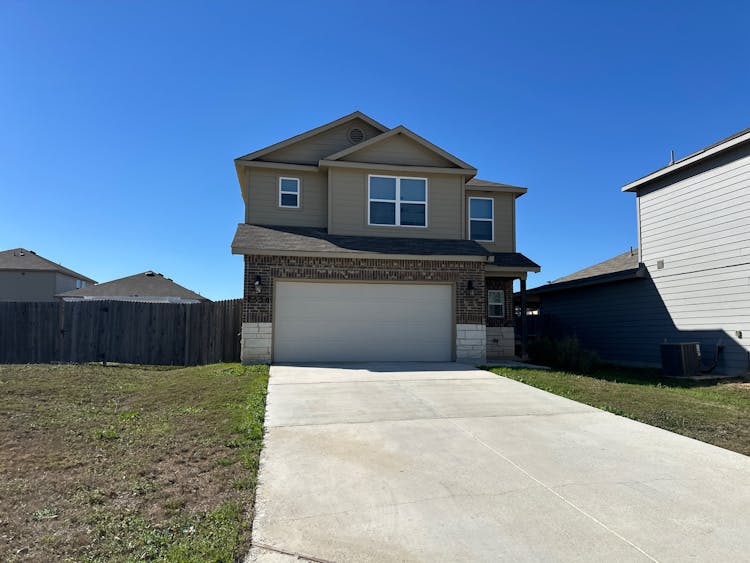 7530 Homewood Ln Elmendorf, TX 78112, Bexar County