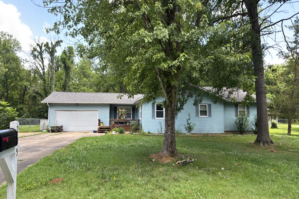 205 Pine Ln Murphysboro, IL 62966, Jackson County
