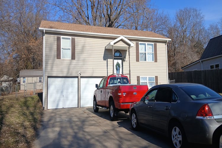 504 W Olive St Richmond, MO 64085, Ray County