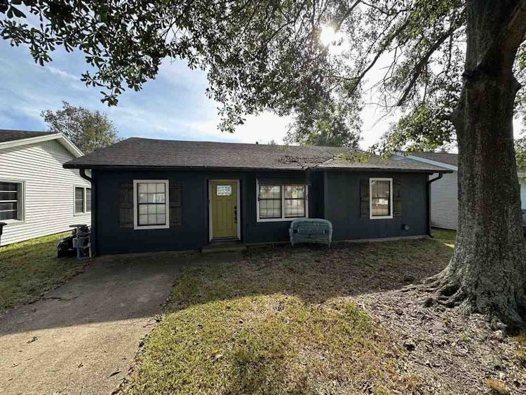 2217 2nd St Port Neches, TX 77651, Jefferson County