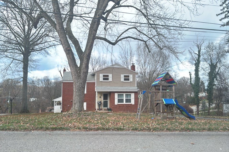 1233 Satellite Circle Pittsburgh, PA 15241, Allegheny County