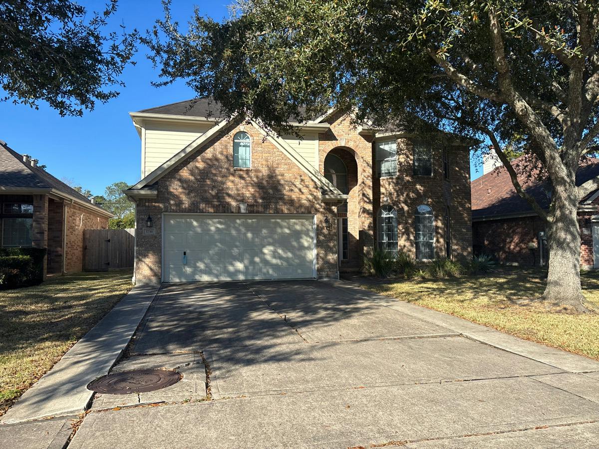 Armand Dr, Dickinson, TX 77539